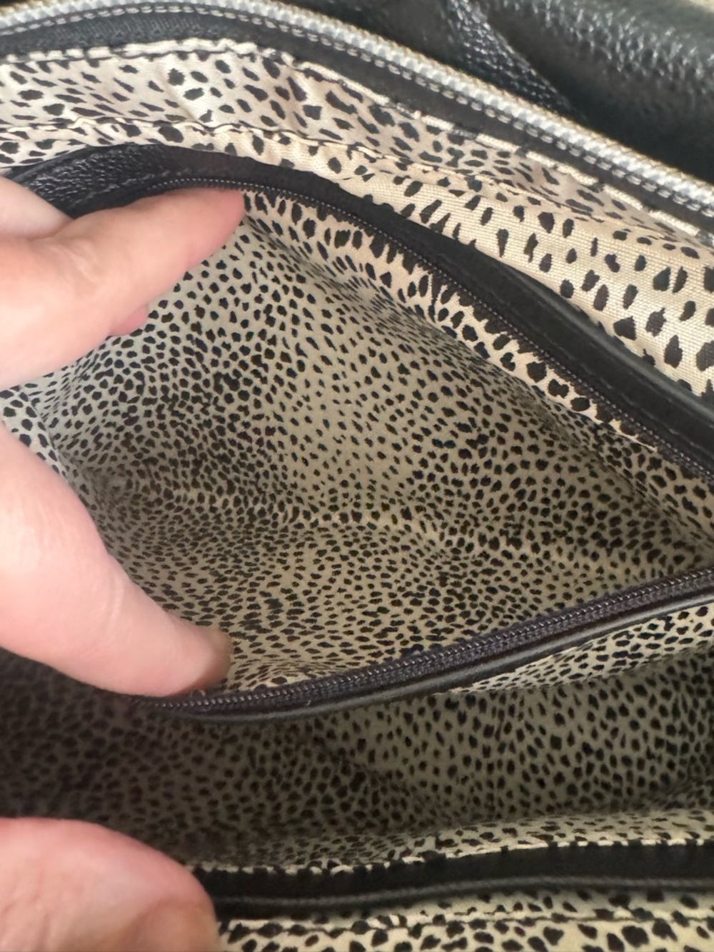 Ello Black diamond Quilted “Shirley”Shoulder Bag Vegan caviar texture Leather - Picture 15 of 16